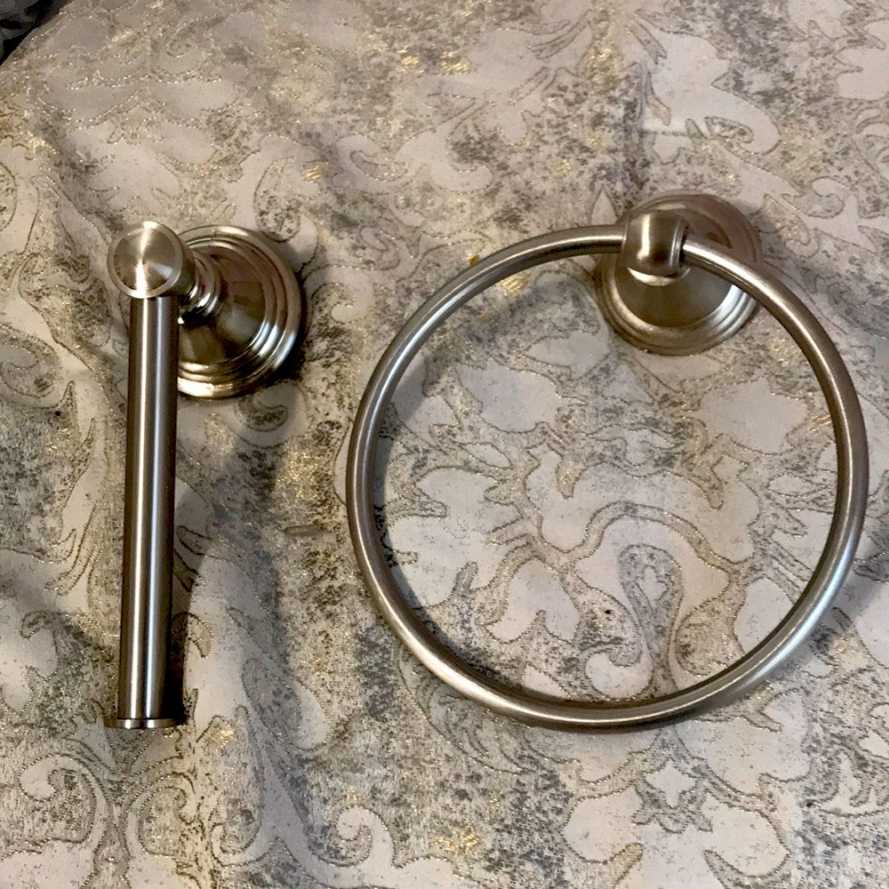 Selling bathroom towel hold and toilet paper hold never used.